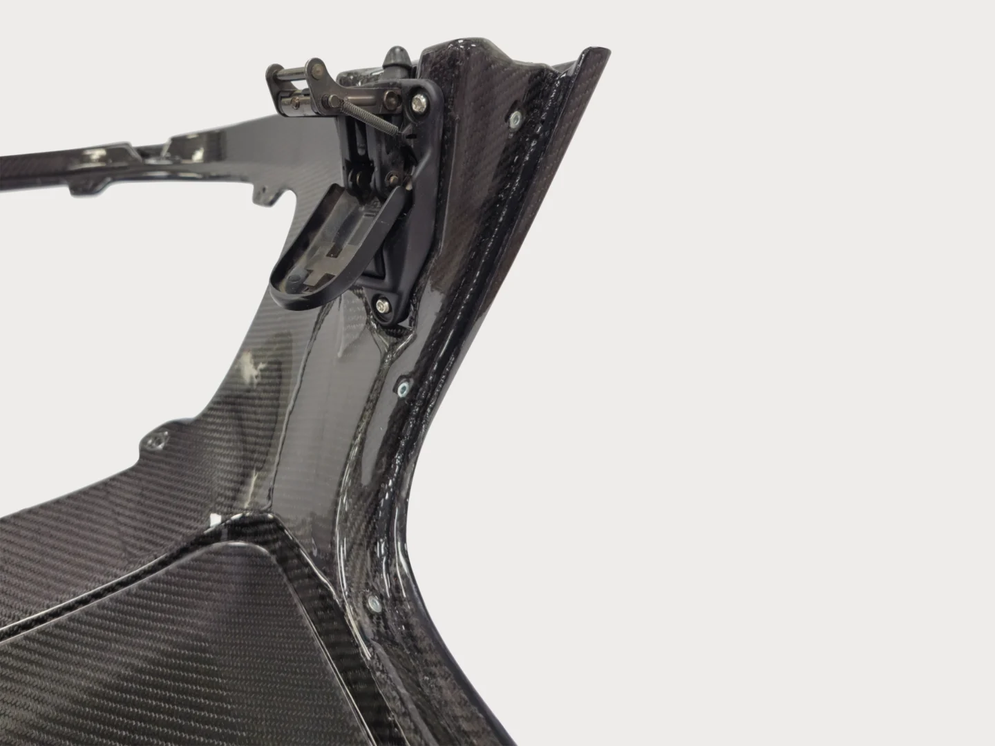 kraken-hardtop-rear-right-latch Kraken Carbon Fibre Hardtop | Mazda MX-5 NA & NB